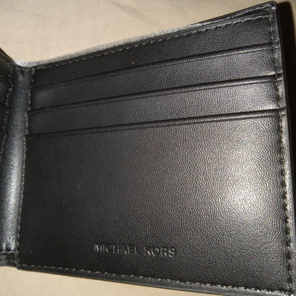 Michael Kors Men's Wallet - Picture 3 of 7